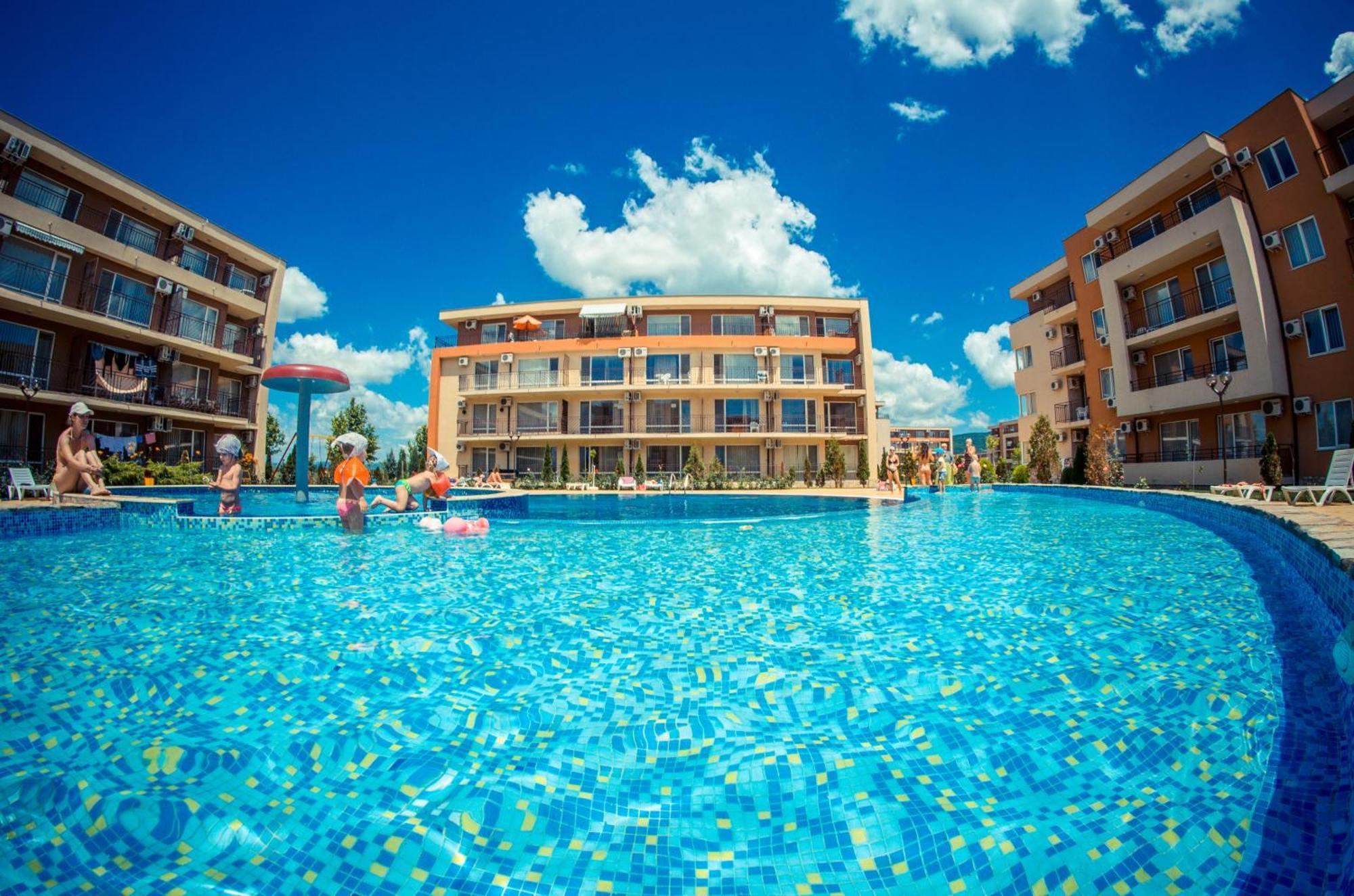 Waterpark Fort Apartments Slantchev Briag Extérieur photo