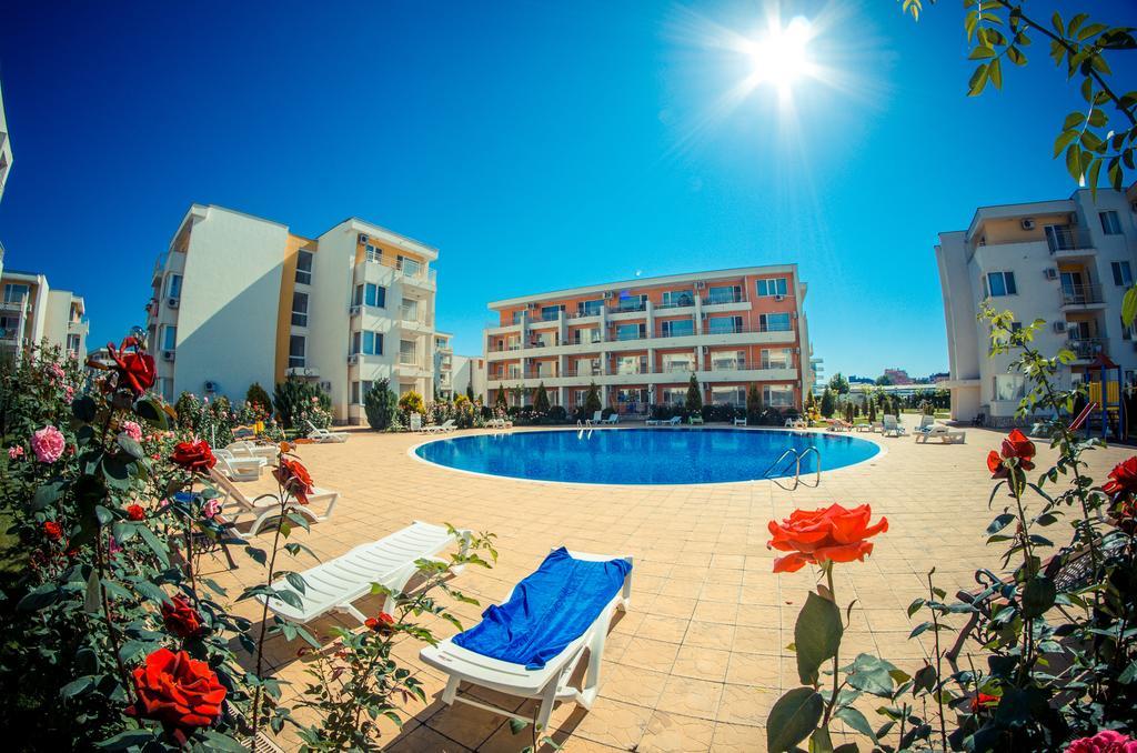Waterpark Fort Apartments Slantchev Briag Extérieur photo
