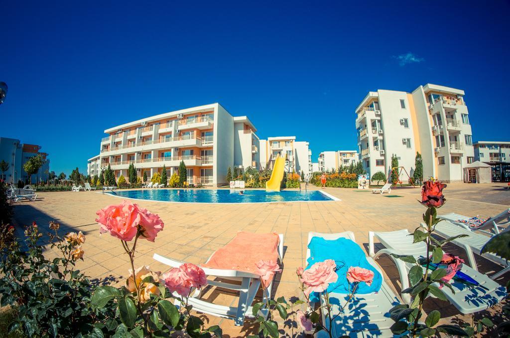 Waterpark Fort Apartments Slantchev Briag Extérieur photo