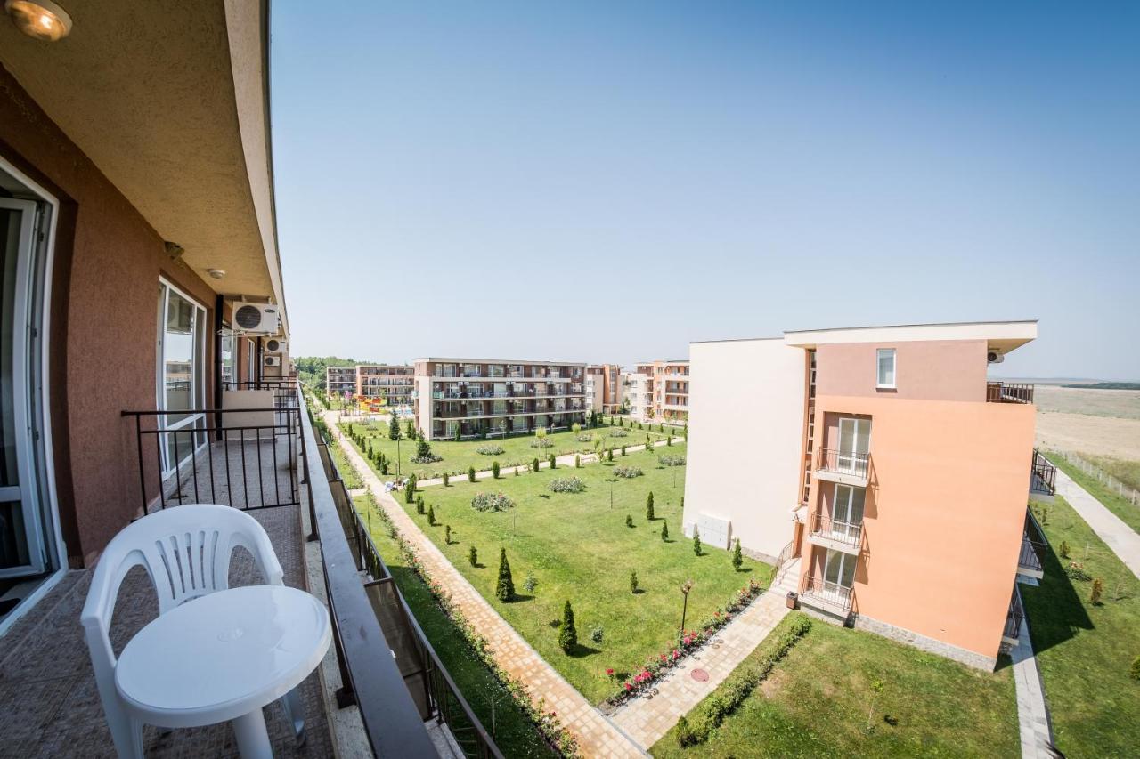Waterpark Fort Apartments Slantchev Briag Extérieur photo
