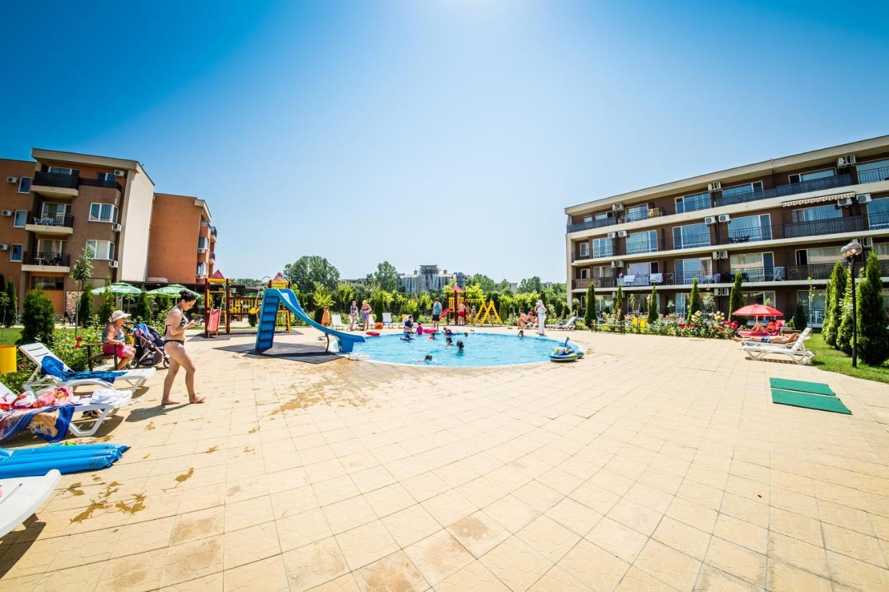 Waterpark Fort Apartments Slantchev Briag Extérieur photo