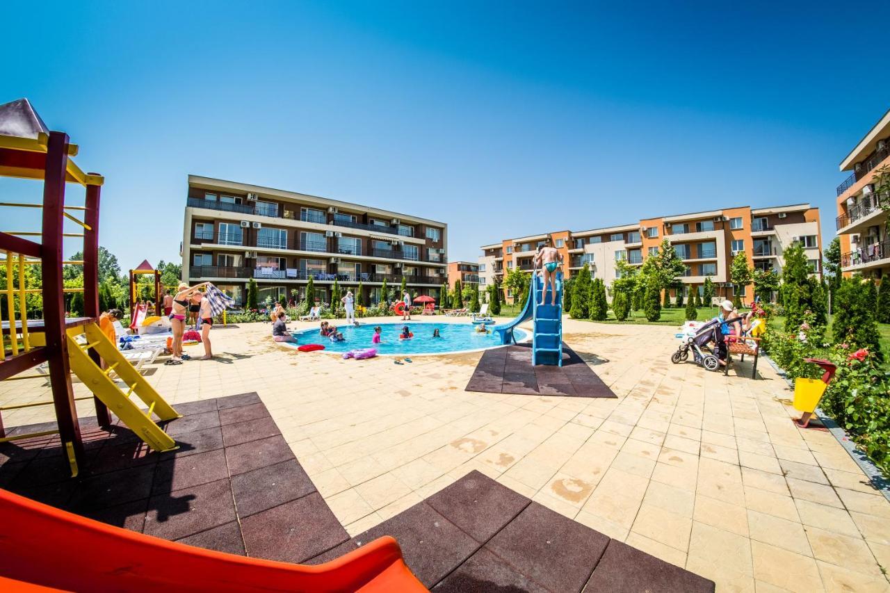 Waterpark Fort Apartments Slantchev Briag Extérieur photo