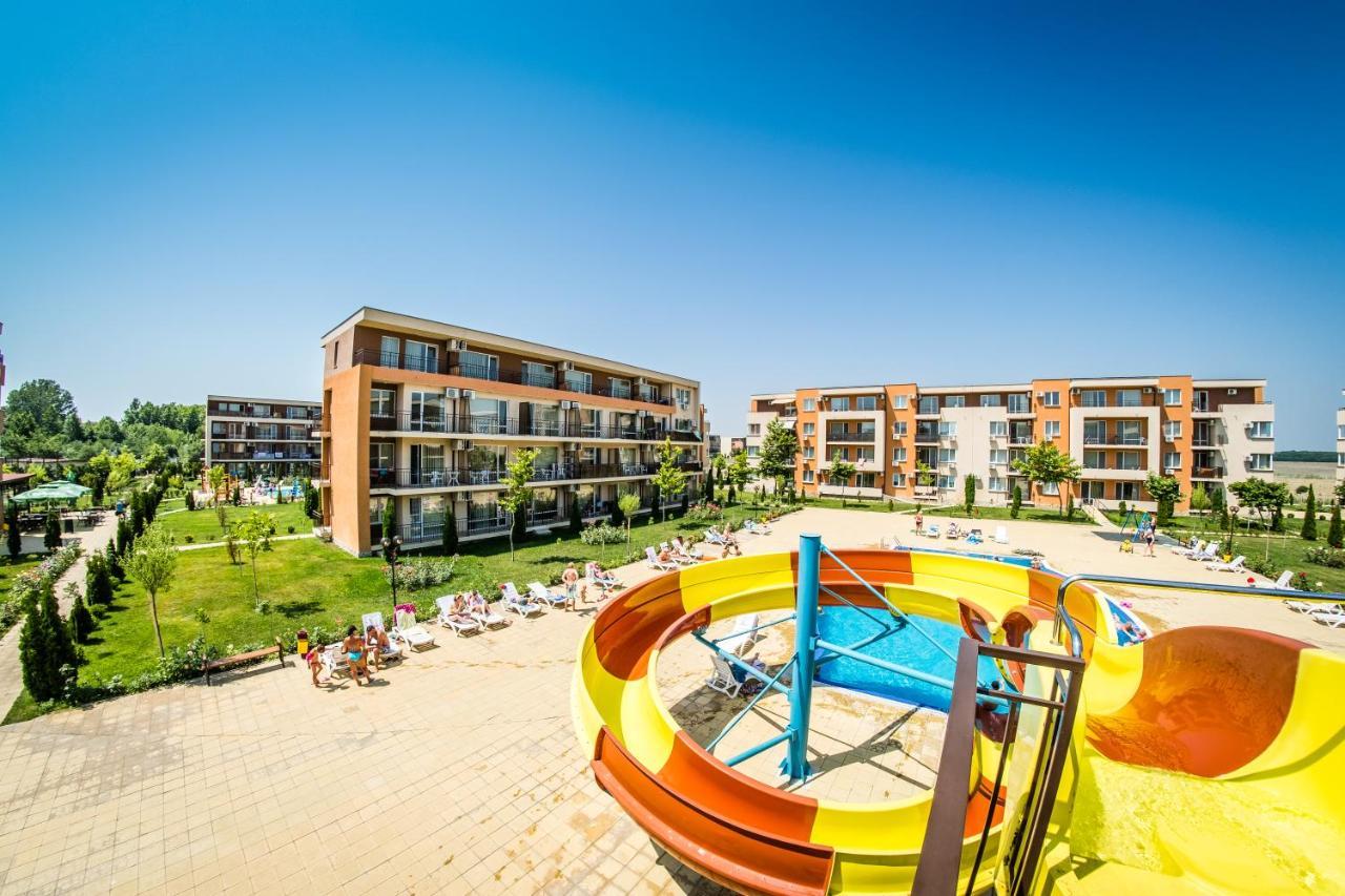Waterpark Fort Apartments Slantchev Briag Extérieur photo
