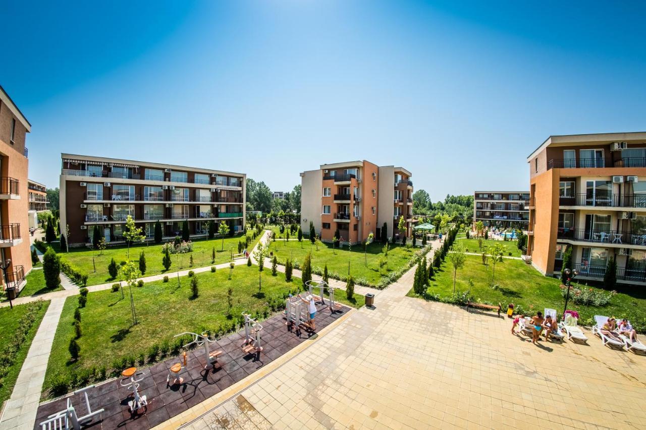 Waterpark Fort Apartments Slantchev Briag Extérieur photo
