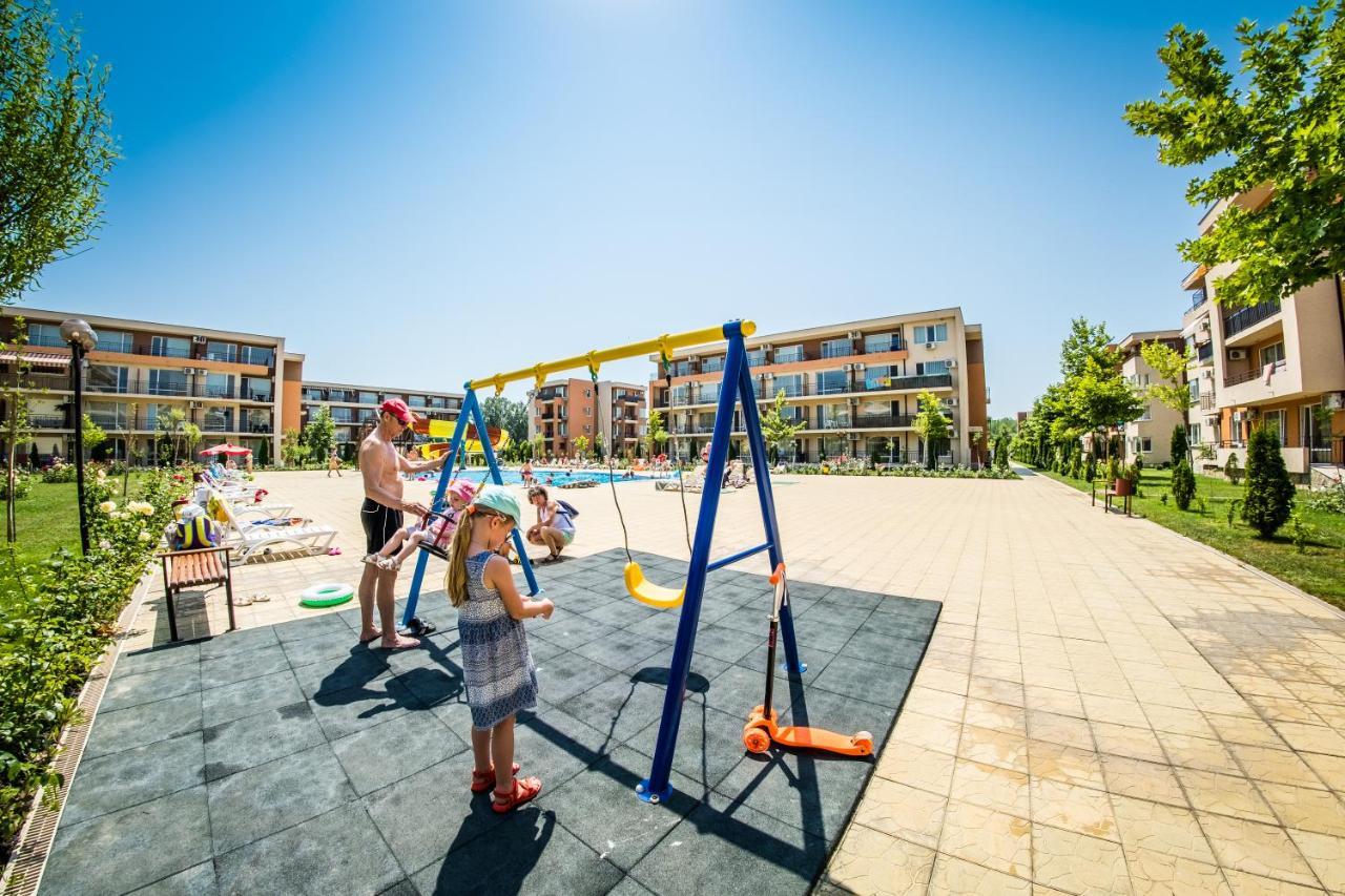 Waterpark Fort Apartments Slantchev Briag Extérieur photo