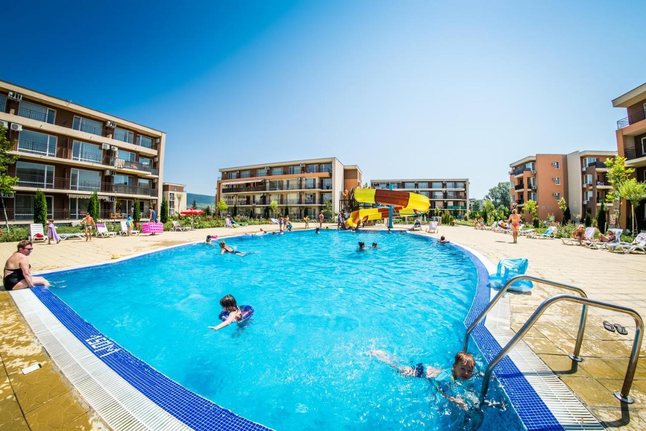 Waterpark Fort Apartments Slantchev Briag Extérieur photo