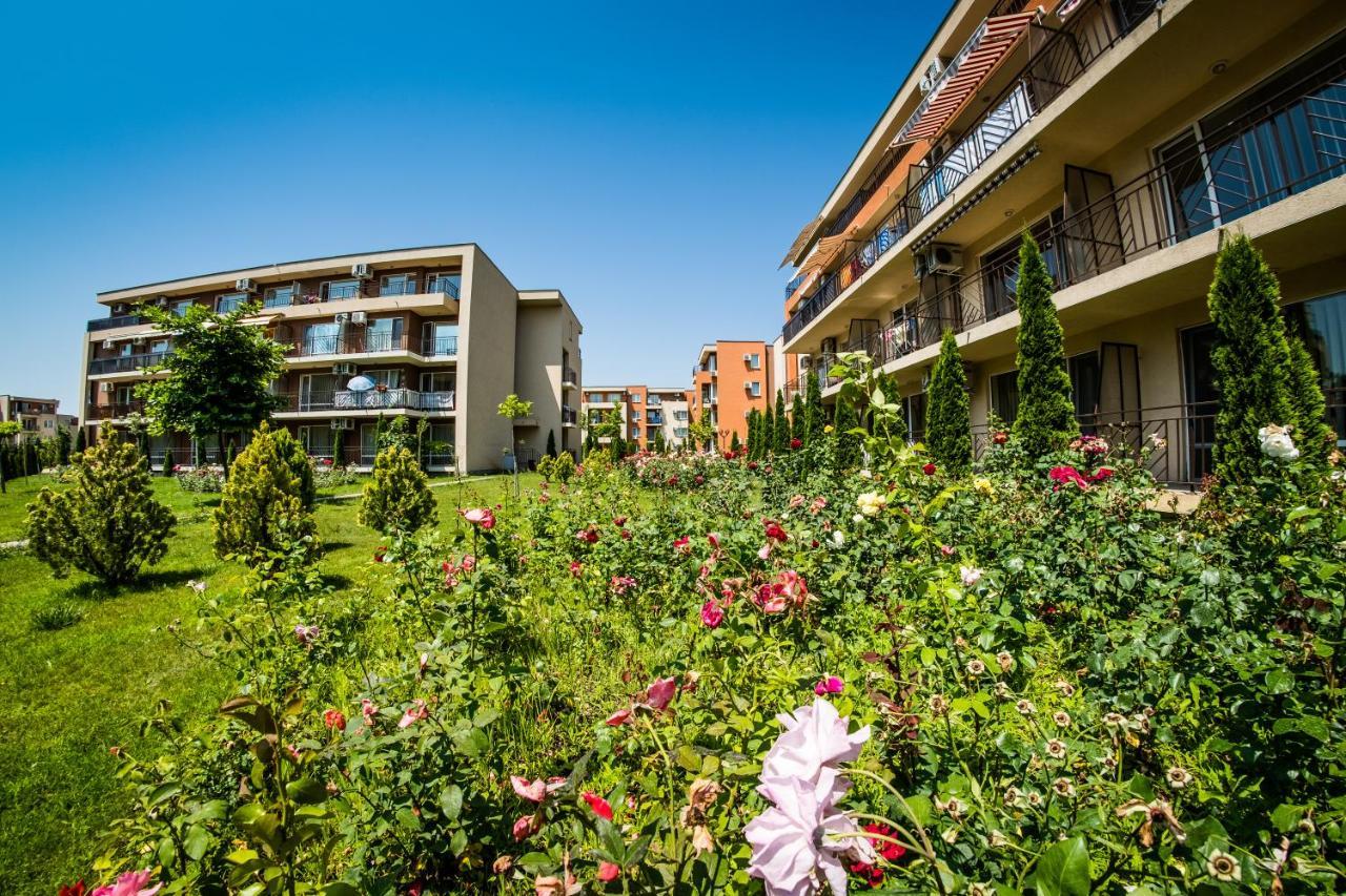Waterpark Fort Apartments Slantchev Briag Extérieur photo
