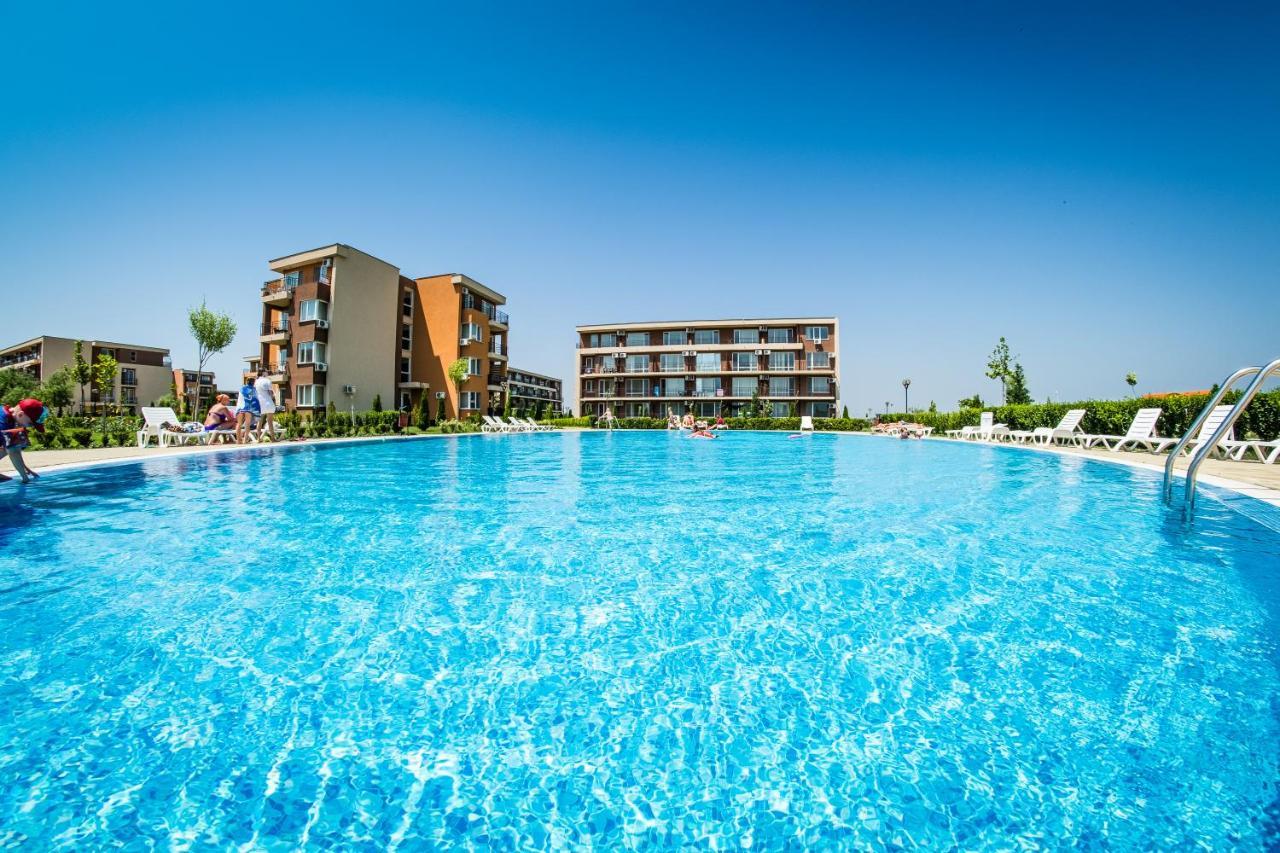 Waterpark Fort Apartments Slantchev Briag Extérieur photo