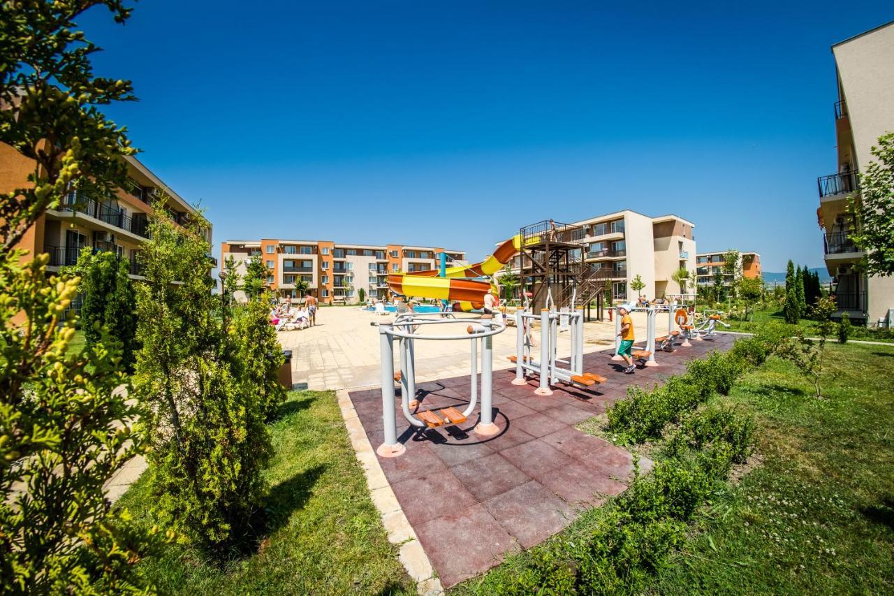 Waterpark Fort Apartments Slantchev Briag Extérieur photo