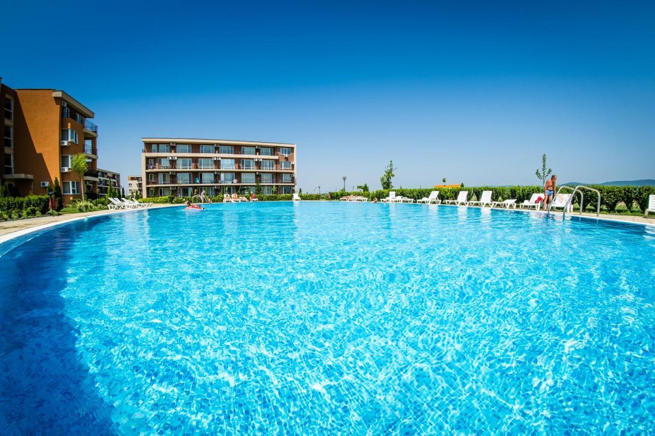 Waterpark Fort Apartments Slantchev Briag Extérieur photo