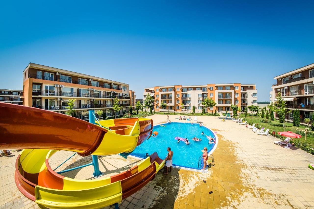 Waterpark Fort Apartments Slantchev Briag Extérieur photo