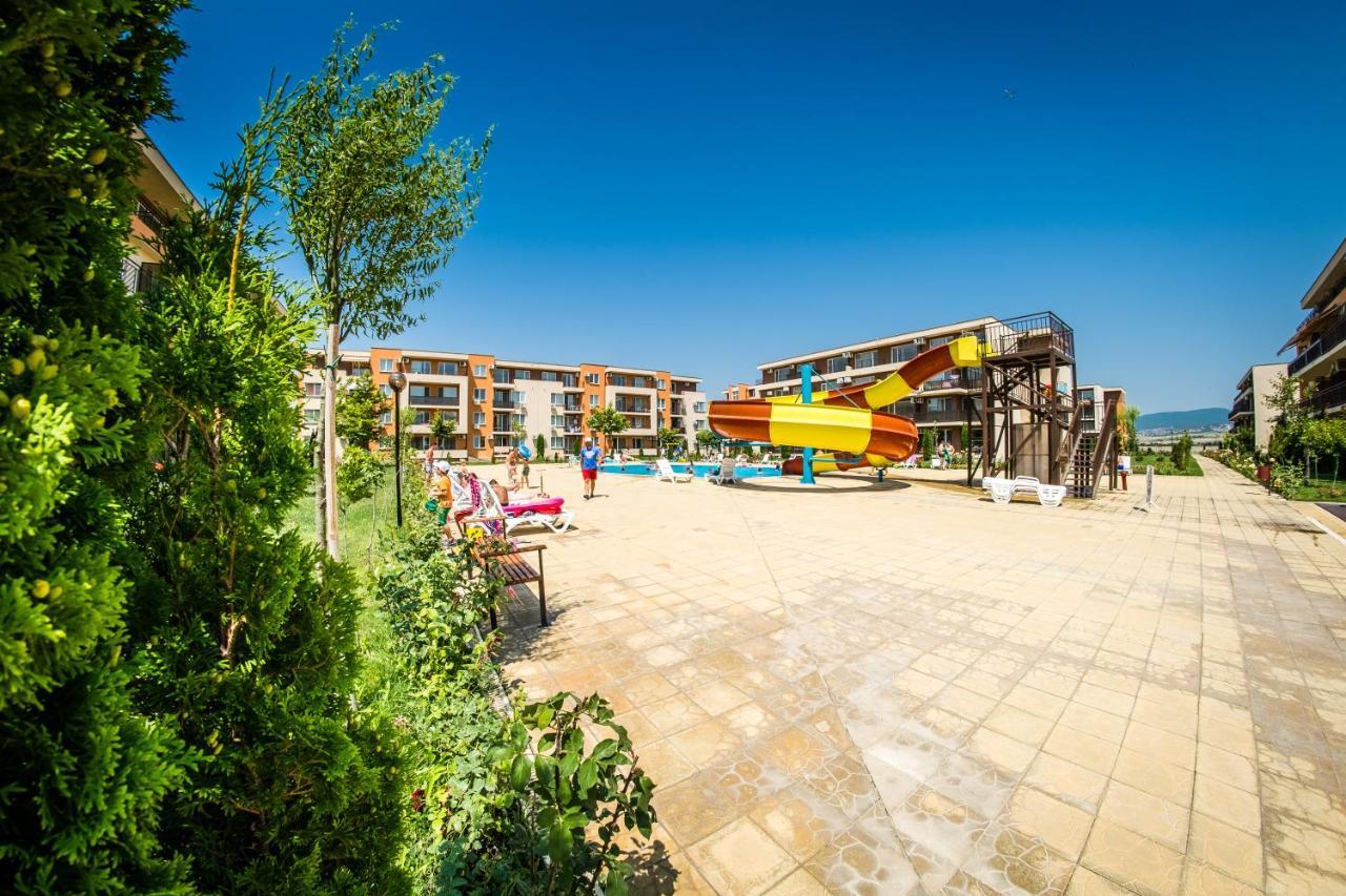 Waterpark Fort Apartments Slantchev Briag Extérieur photo