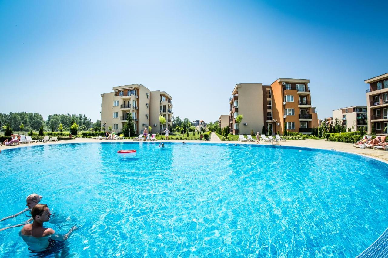 Waterpark Fort Apartments Slantchev Briag Extérieur photo