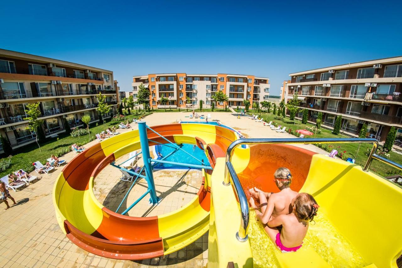 Waterpark Fort Apartments Slantchev Briag Extérieur photo